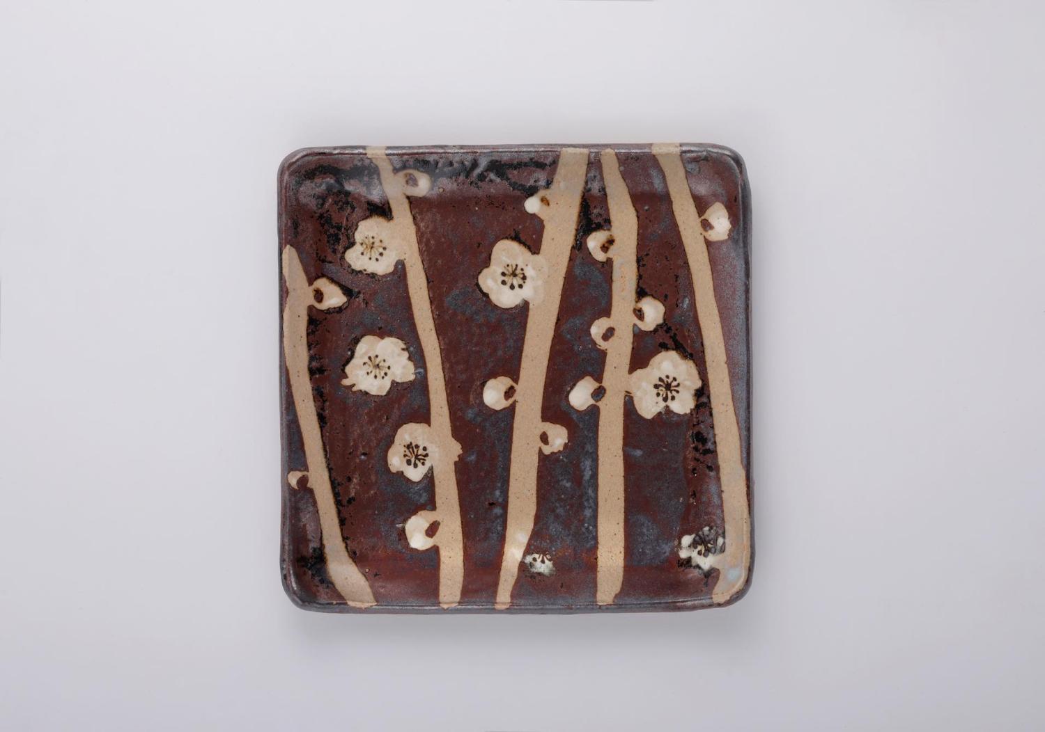 Square Iron-glazed Rust-painted Plate with Plum Blossoms