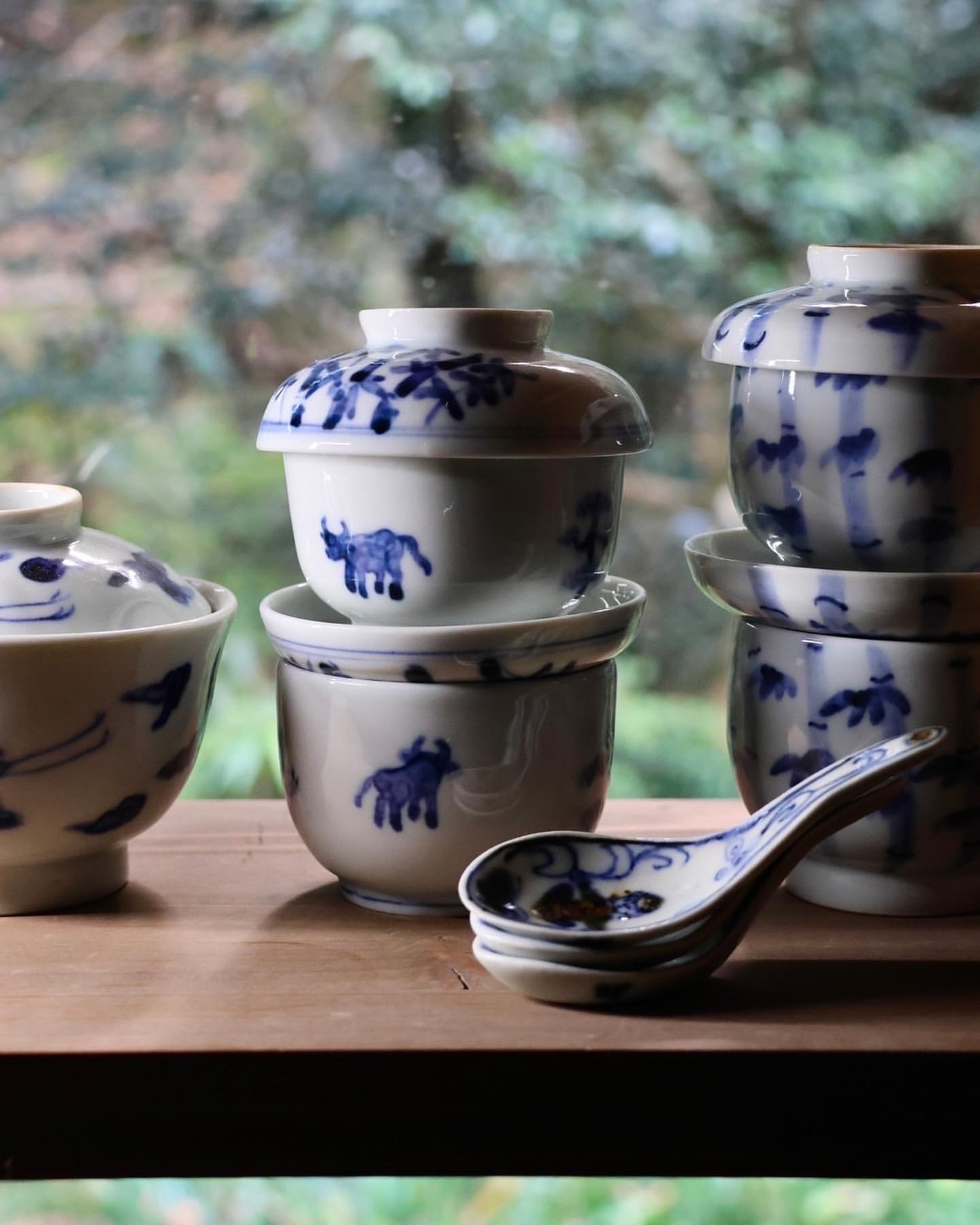 Sometsuke Chawanmushi Bowl with Pines, Bamboos, Plums, and Ox